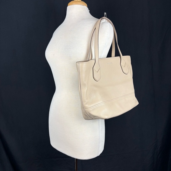 Marc Jacobs Handbags - Marc Jacobs saffiano leather tote shoulder bag